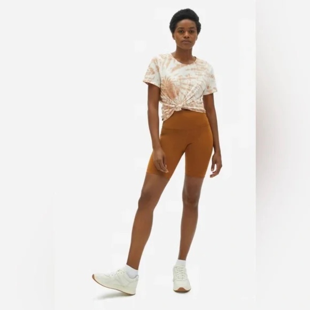 Everlane Perform Bike Short in Copper
